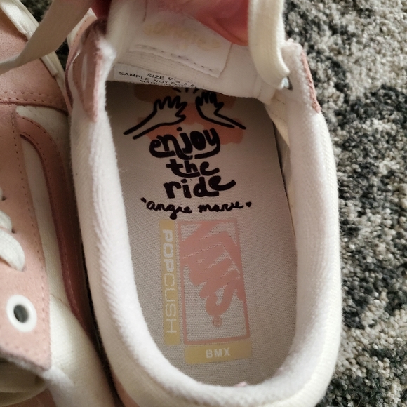 VANS OLD SKOOL PINK/MARSHMALLOW SIZE 7 WOMENS - Picture 6 of 8